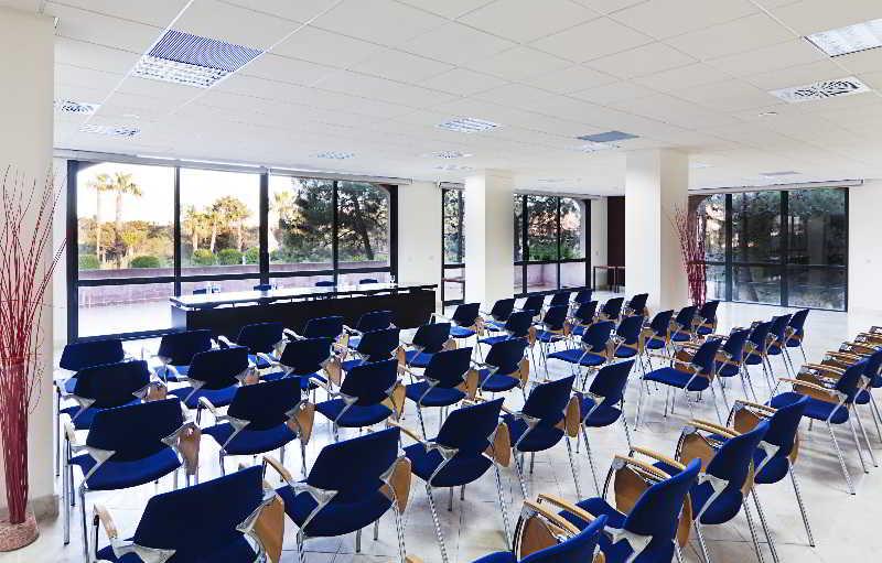 Doubletree By Hilton Golf Hotel 4*