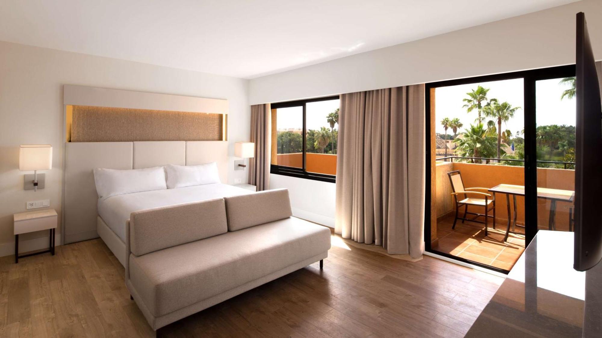 Doubletree By Hilton Golf