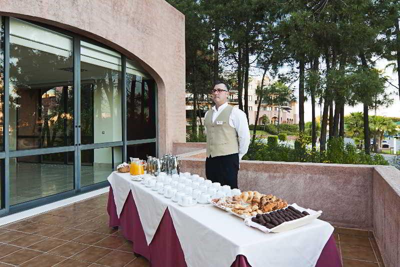Doubletree By Hilton Golf Hotel 4*